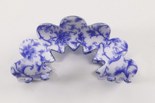 Load image into Gallery viewer, Scalloped Porcelain Claw Clip