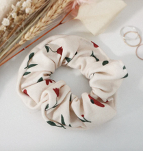 Load image into Gallery viewer, Ditzy Blooms Scrunchie
